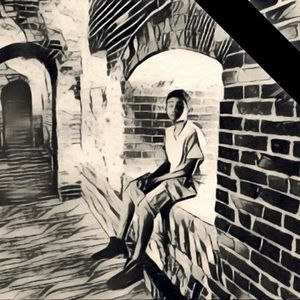 Meet your Posher, Eneida